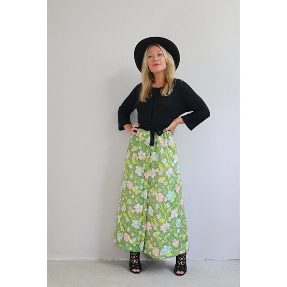 1960's Quilted Hostess Dress // Women's Size Small to Medium // Party Dress - Picture 3 of 9